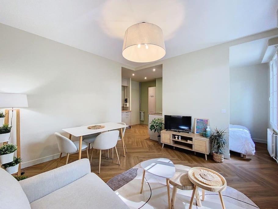 Au Coeur Du Centre Historique Apartment Кан Екстериор снимка
